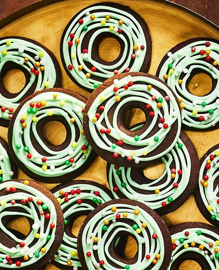Chocolate Gingerbread Wreath Cookies