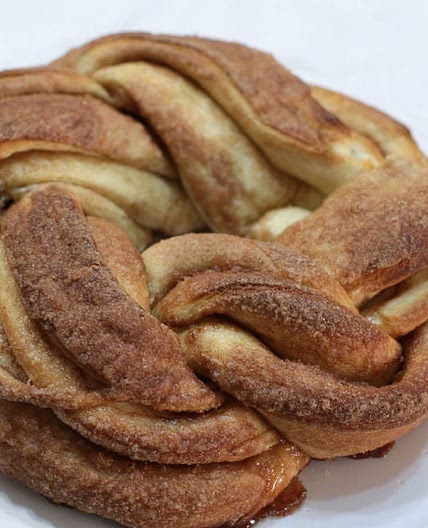 Cinnamon Roll Twist Bread