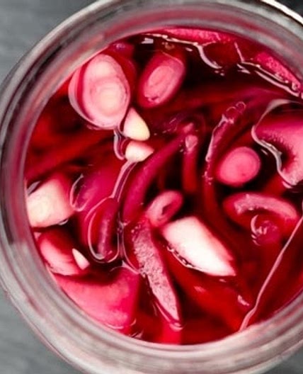 Easy 10 Minute Pickled Onions