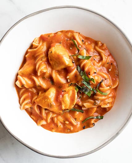 Instant Pot Low FODMAP Tomato-Basil Pasta with Chicken