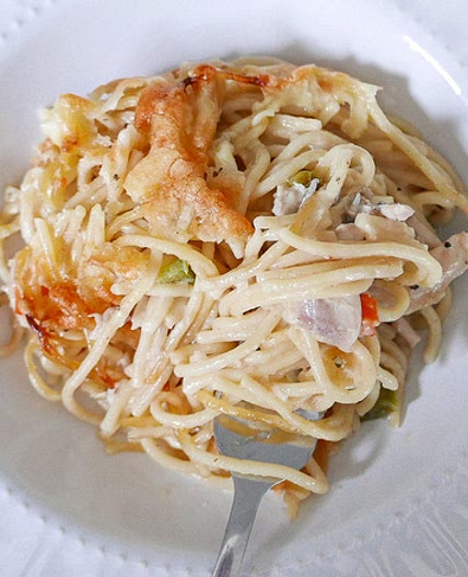 Cheesy Chicken Spaghetti Casserole Recipe