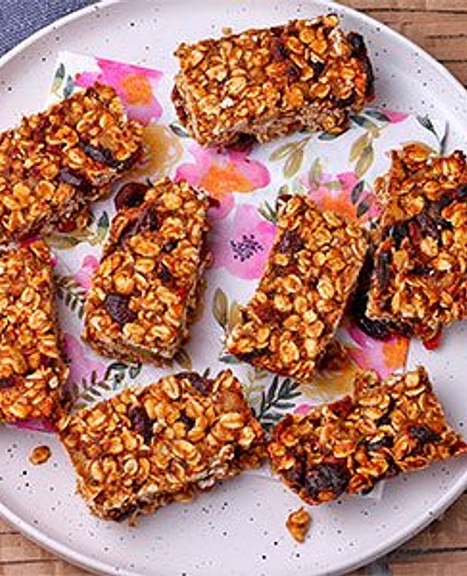 Baked sugar-free granola bars
