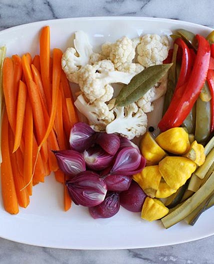 Giardiniera (Italian Pickled Vegetables)