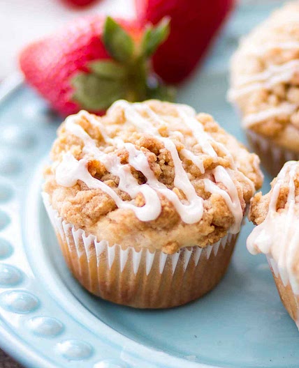 Strawberry Crumb Cake Muffins