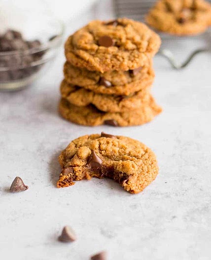 Five Ingredient Peanut Butter Chocolate Chip Cookies