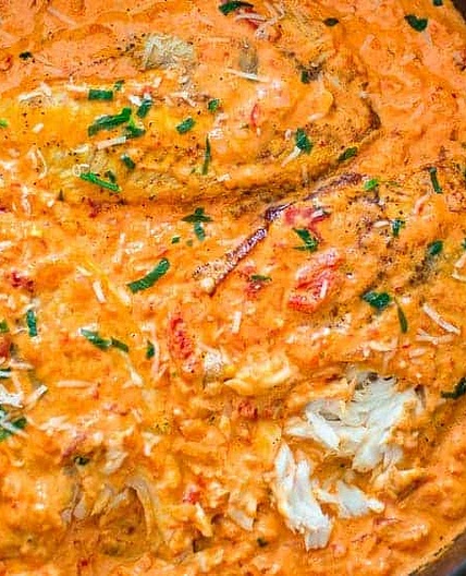 Tilapia in Roasted Pepper Sauce