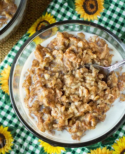 Slow Cooker Maple Cinnamon Oatmeal