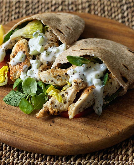 Greek-style chicken pittas