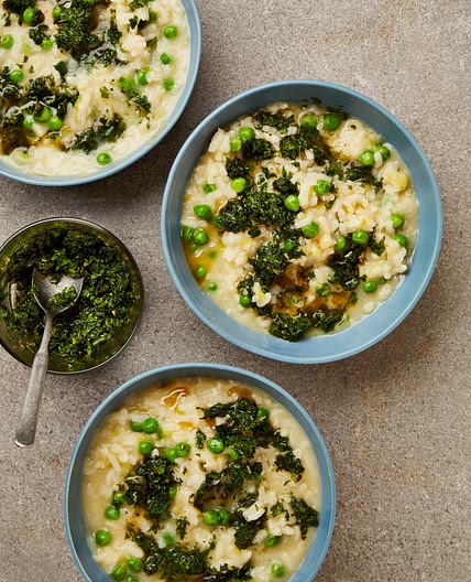 Rice and peas with mint and sesame oil