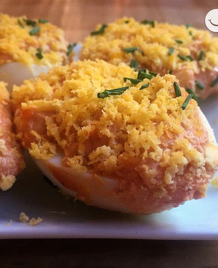 Huevos rellenos de atún