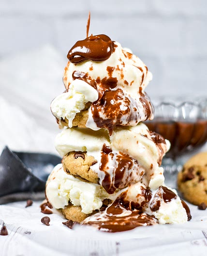 Homemade Hot Fudge Sauce