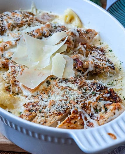 ASIAGO TORTELLONI ALFREDO WITH GRILLED CHICKEN
