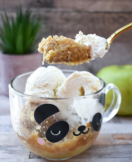 Vegan Microwave Apple Crumble