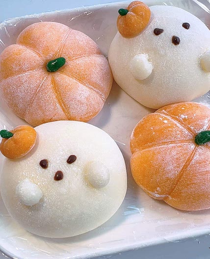 Pumpkin Mochi in Ghost / Pumpkin Shape