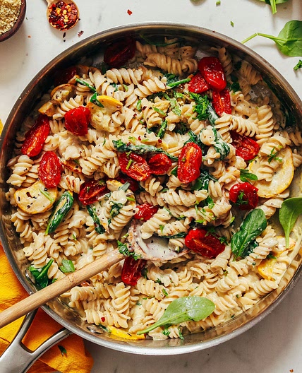 Creamy Vegan White Pasta with Summer Vegetables