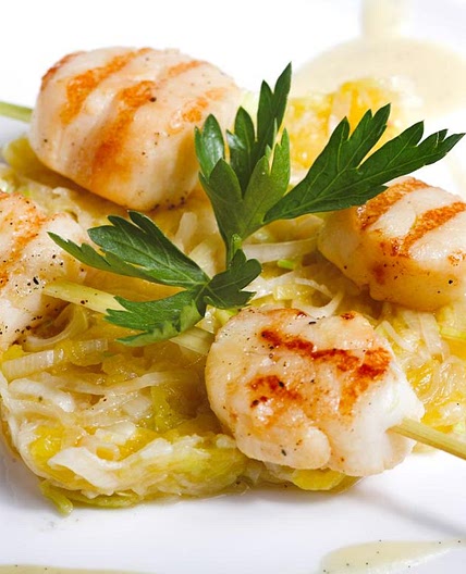 Gegrillte Fischspiesse