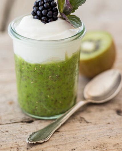 Verrine kiwi, graines de chia et crème de soja