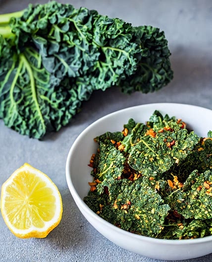Crispy Kale Chips: 10-Minute Air Fryer Recipe 🍃