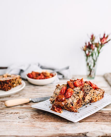 pain (sans viande) aux légumes, haricots noirs & fromage