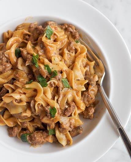 Easy One Pot Ground Beef Stroganoff