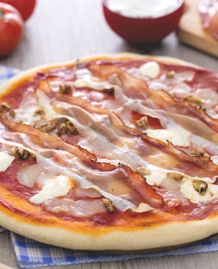 Pizza mascarpone speck e noci
