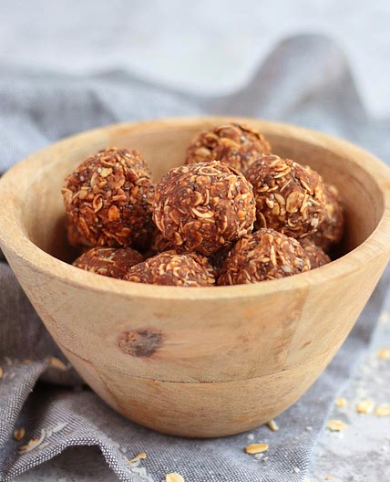 Vegan Chocolate Peanut Butter Energy Balls