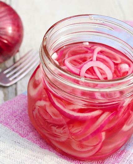 Bowdoin Quick Pickled Red Onions