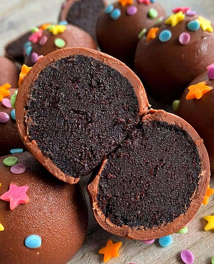 Chocolate Fudge Cake Balls