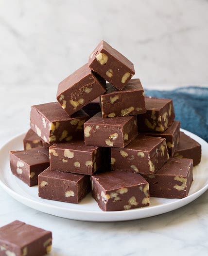 Easy Fudge (Microwave or Stovetop)