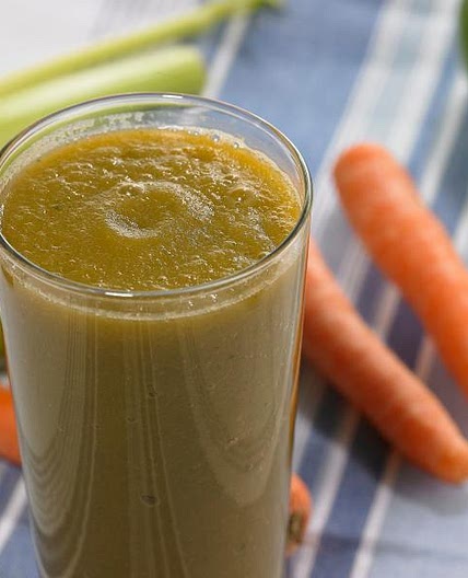 Suco de cenoura e maçã depurativo