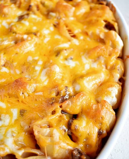 4 Ingredient Hamburger Casserole (Quick & Easy)