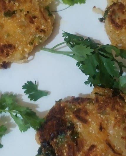 मिनी पोटैटो पैनकेक (Mini potato pancake recipe in Hindi)