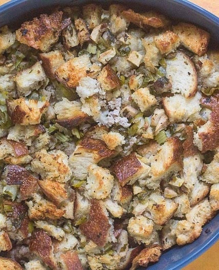 Low FODMAP Sourdough Apple Stuffing with Sausage