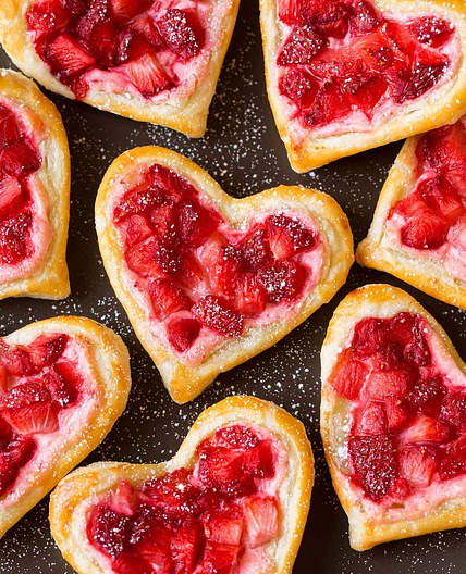 Strawberry Cream Cheese Breakfast Pastries