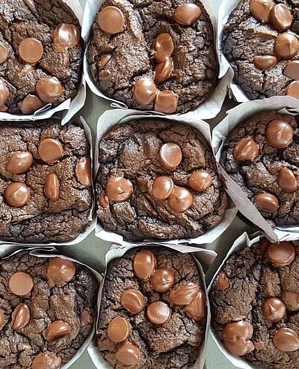 Flourless Double Chocolate PeanutButter Muffins