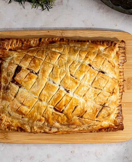 Turkey En Croute With Stuffing - Turkey Wellington