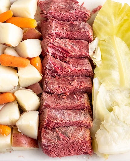 Best Easy Corned Beef and Cabbage