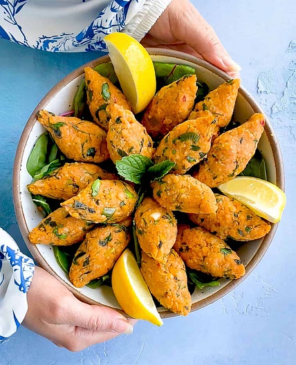 Turkish Lentil Meatballs (Vegan Mercimek Kofte)