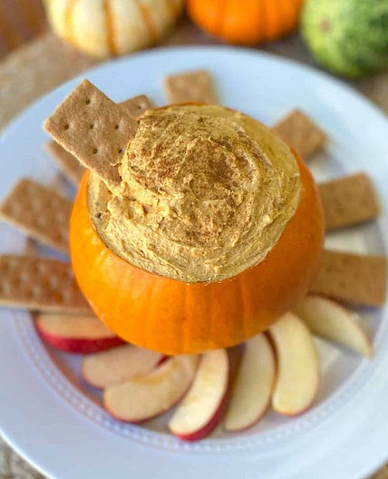 Easy 4 Ingredient Pumpkin Fluff Dip