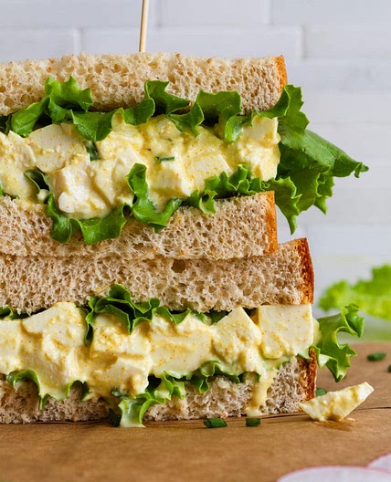 VEGAN EGG SALAD SANDWICH
