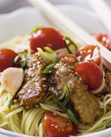 Nüdeli mit Sesam-Poulet