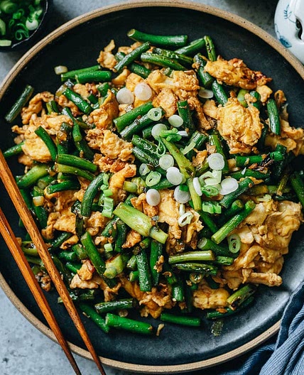 Stir Fried Garlic Scape with Eggs (蒜苔炒鸡蛋)