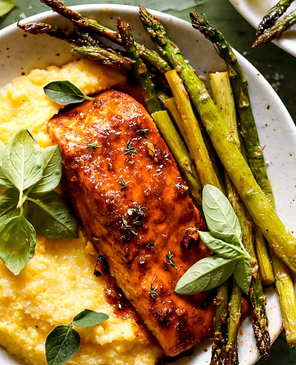 honey bbq salmon and asparagus with creamy polenta
