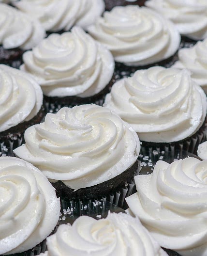 Gelatin Whipped Cream - whipped cream that doesn't melt