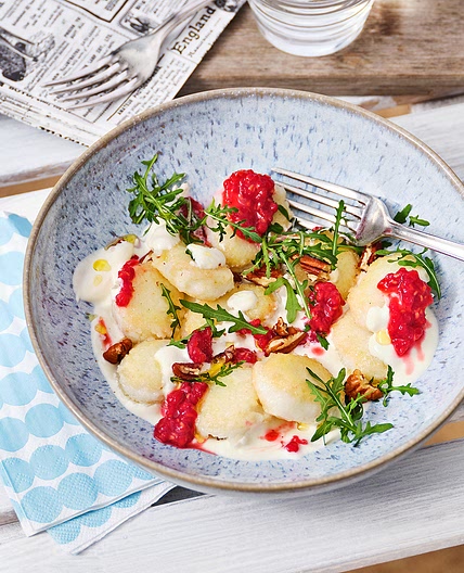 Vegane Gnocchi aus Reis mit Pekannüssen und Rucola