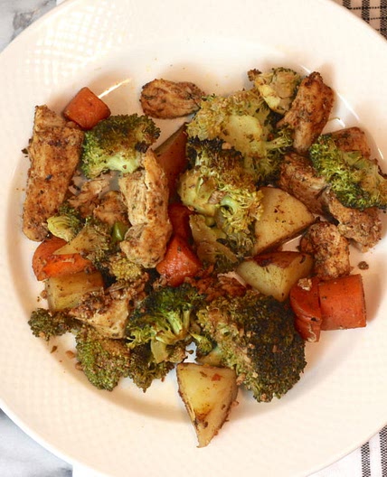 Oven Baked Chicken With Potatoes and Vegetables