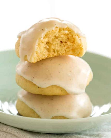 Vanilla Cookies with Vanilla Bean Glaze