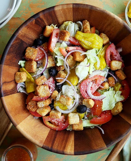 Olive Garden Salad (Copycat)