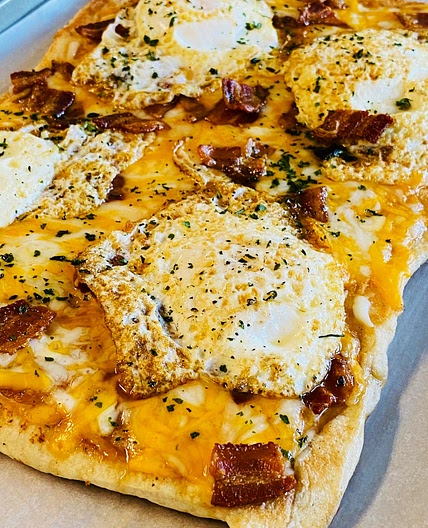 Blackstone Bacon and Egg Pizza