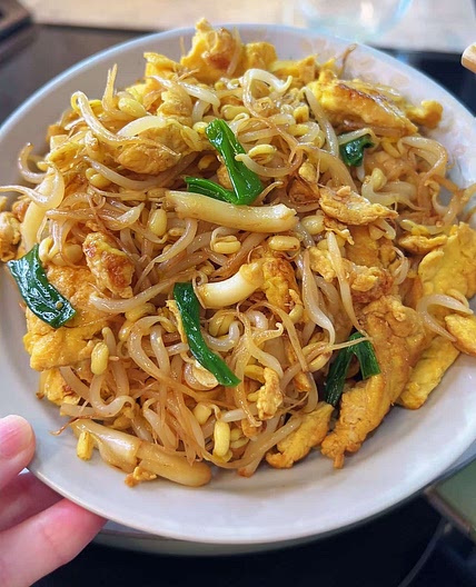 Bean Sprout Stir Fry with Eggs